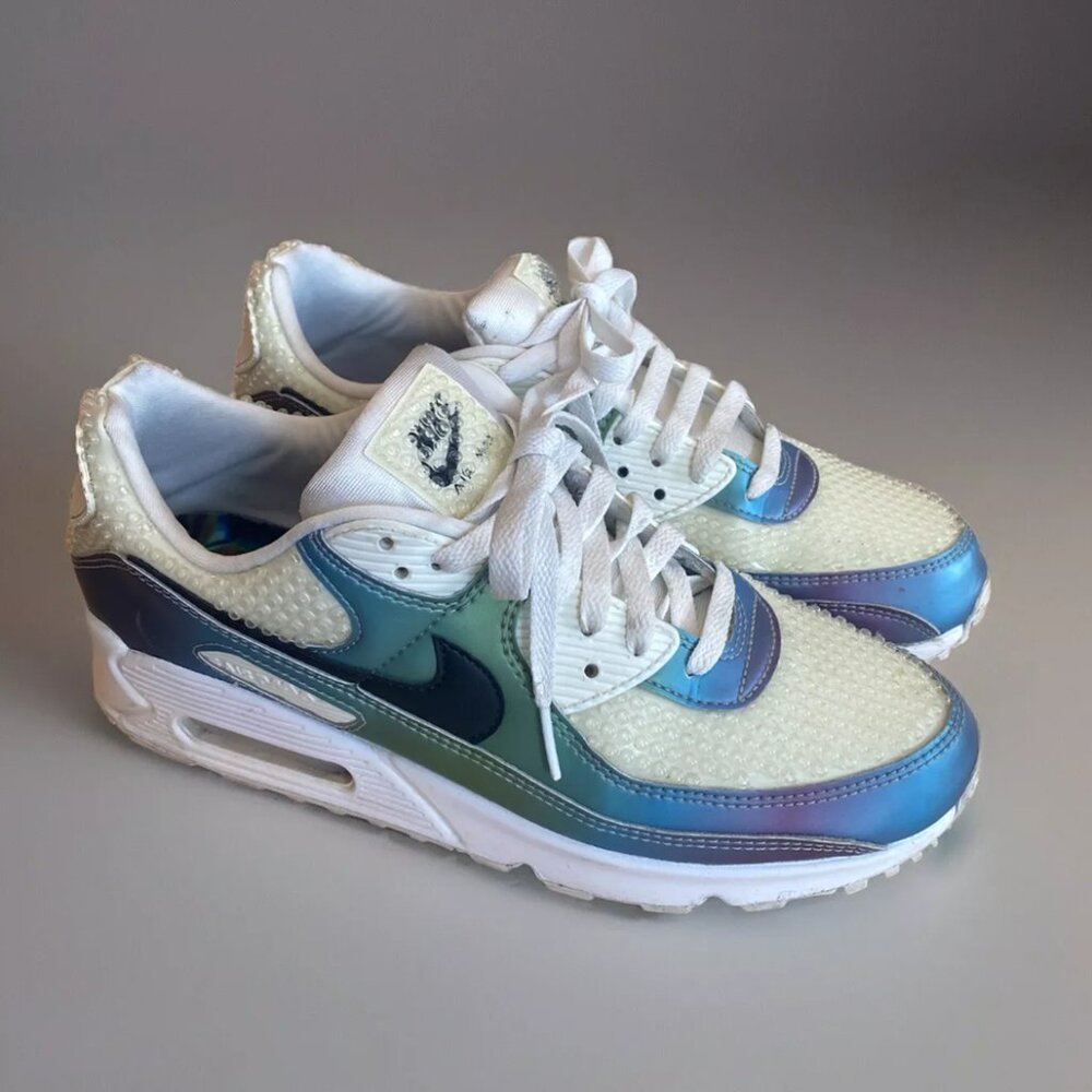 Nike Air Max 90 Bubble Pack Iridescent Youth Size 6